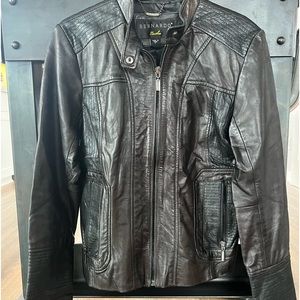 Bernardo - black leather jacket - size small